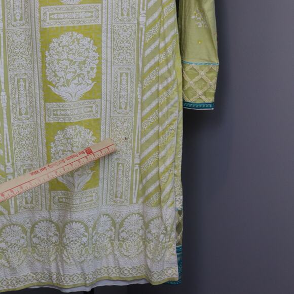 Authentic Kurta with embroidery and lace size ? - Picture 8 of 8